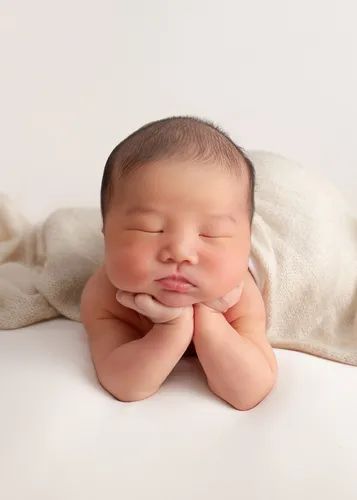 Gallery image-10 for Newborn